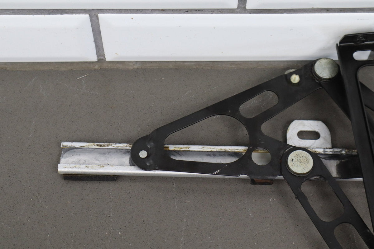 1986-1996 Chevrolet Corvette Right Front Door Regulator 22063224 OEM