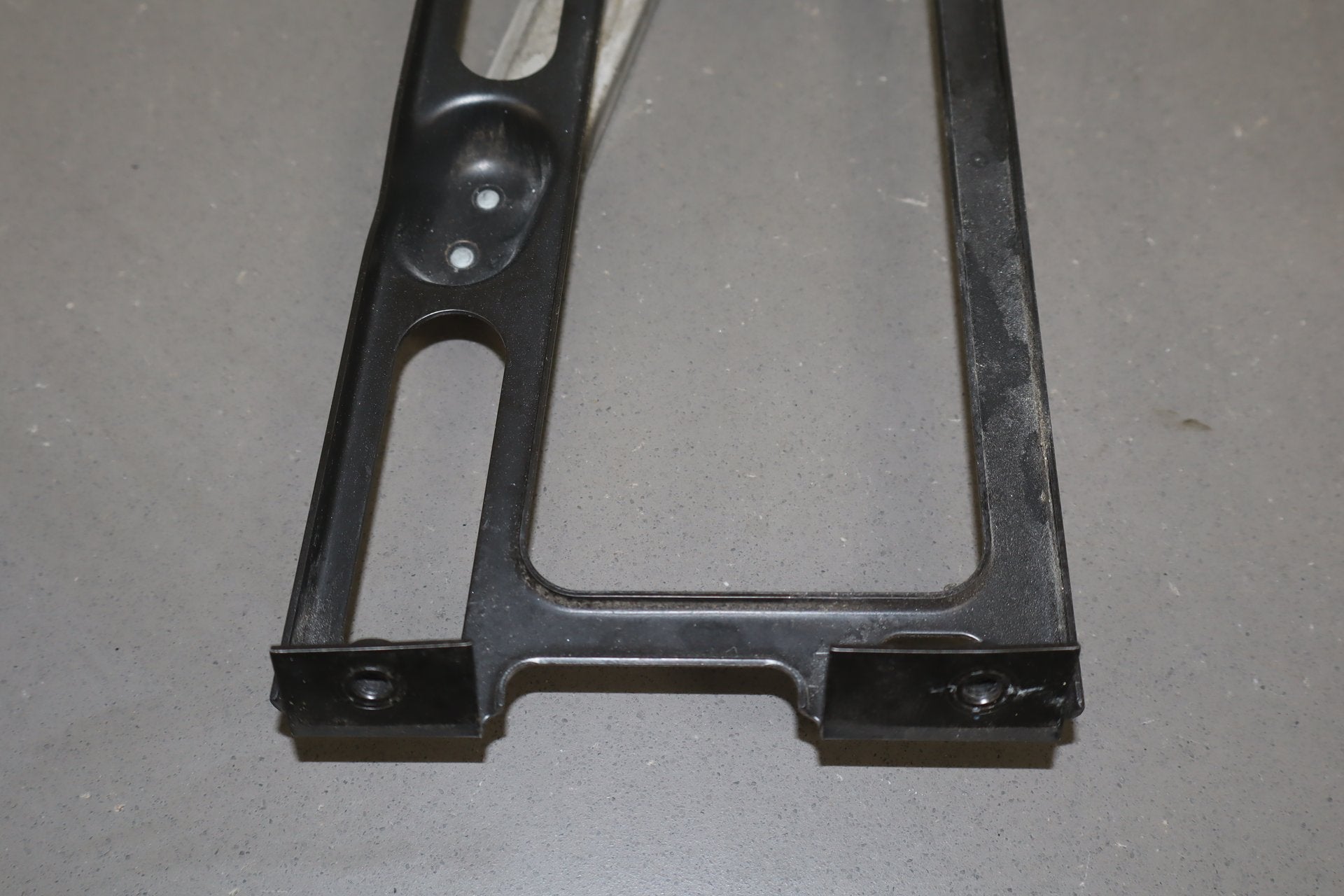 1986-1996 Chevrolet Corvette Right Front Door Regulator 22063224 OEM