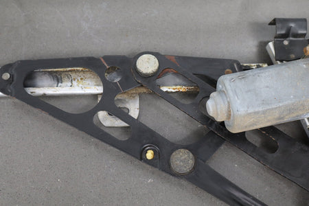 1986-1996 Chevrolet Corvette Right Front Door Regulator 22063224 OEM