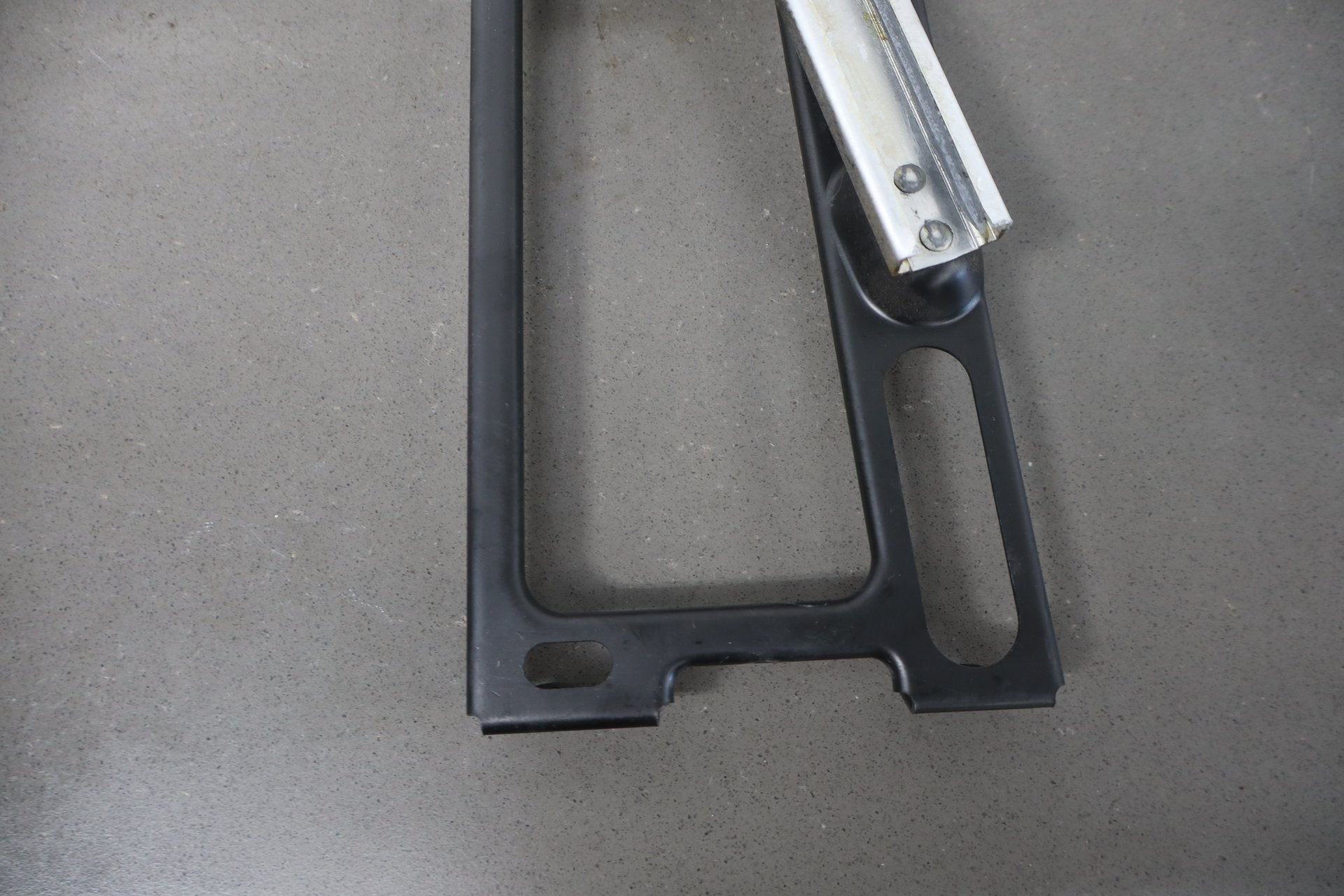 1986-1996 Chevrolet Corvette Right Front Door Regulator 22063224 OEM