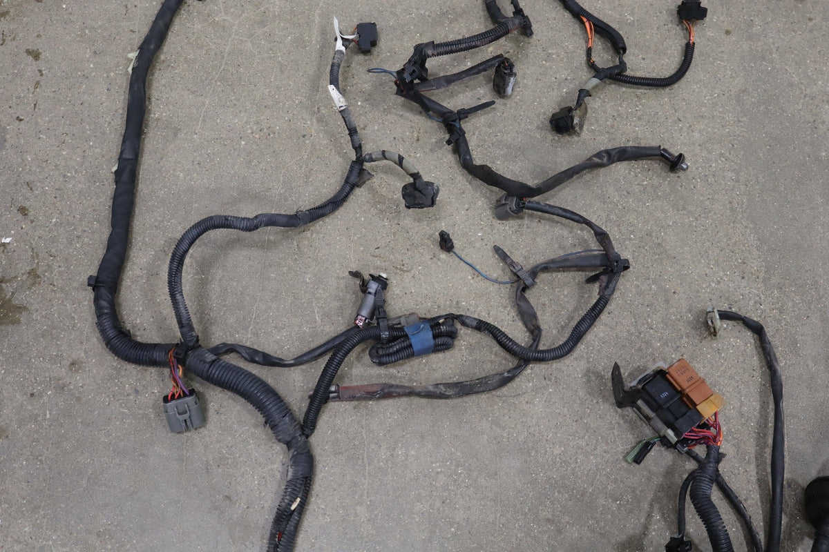1986 Nissan 300ZX 3.0L No Turbo Engine Fuse Box