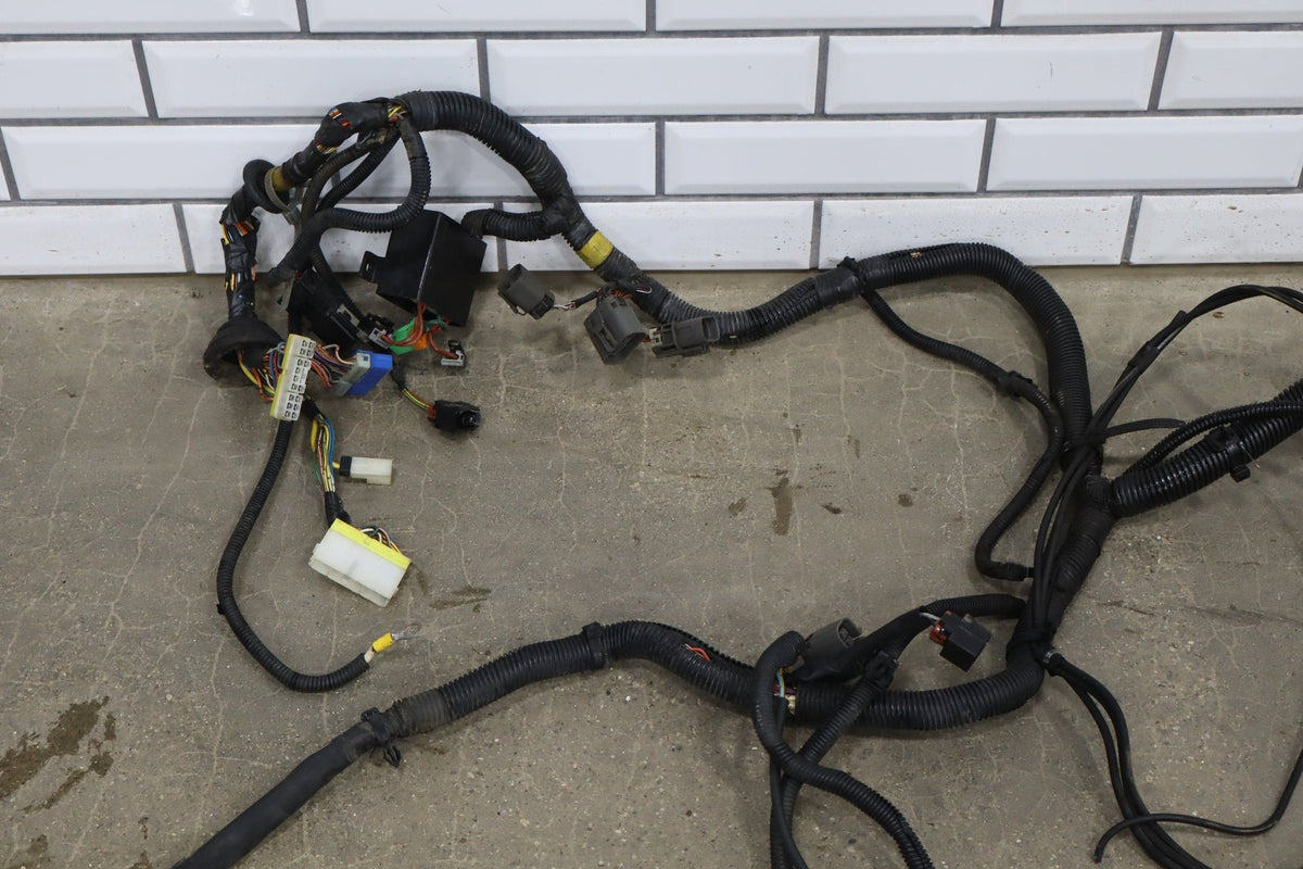 1986 Nissan 300ZX 3.0L No Turbo Engine Fuse Box