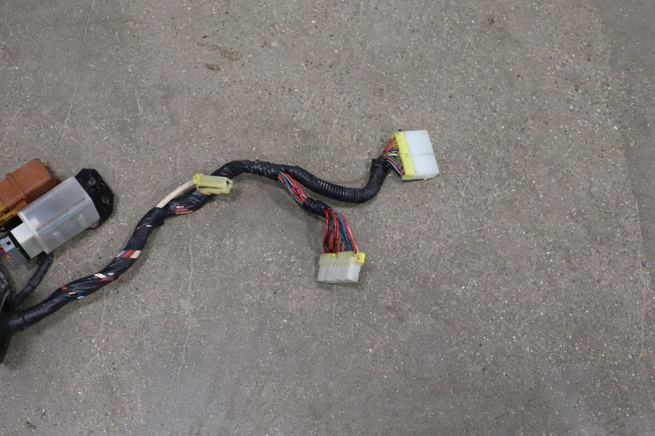 1986 Nissan 300ZX 3.0L No Turbo Engine Fuse Box