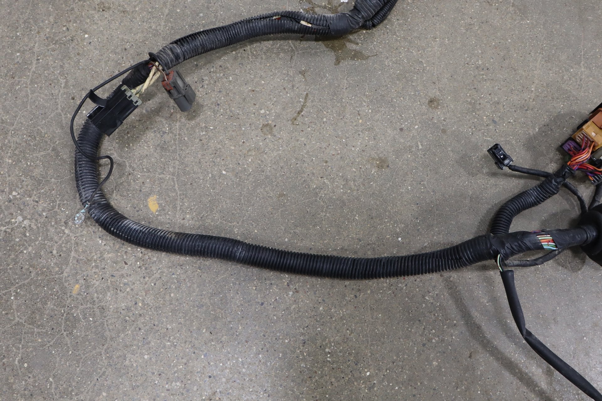1986 Nissan 300ZX 3.0L No Turbo Engine Fuse Box