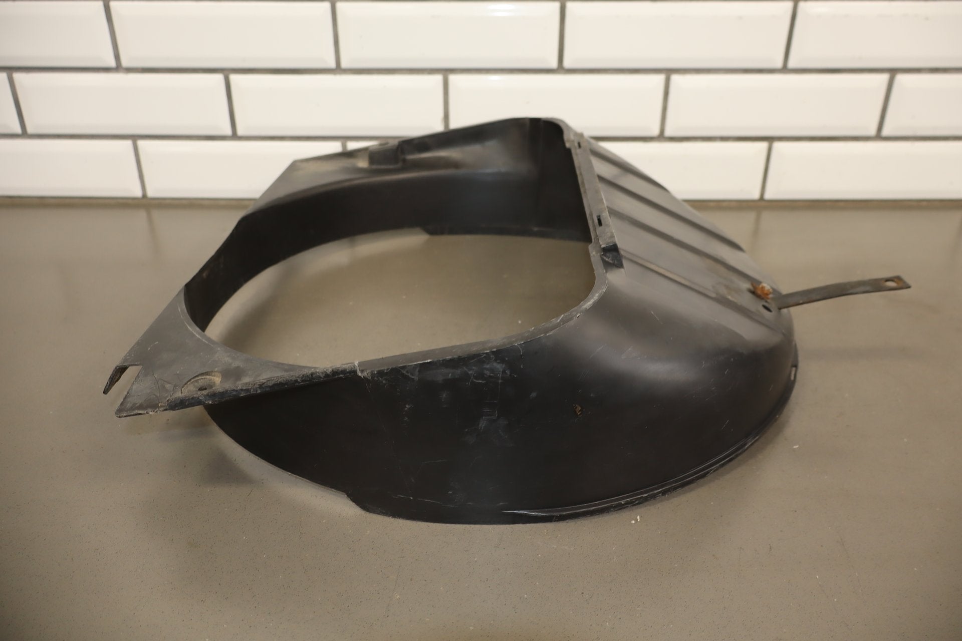 1986 Nissan 300ZX 3.0L VG30E Fan Shroud