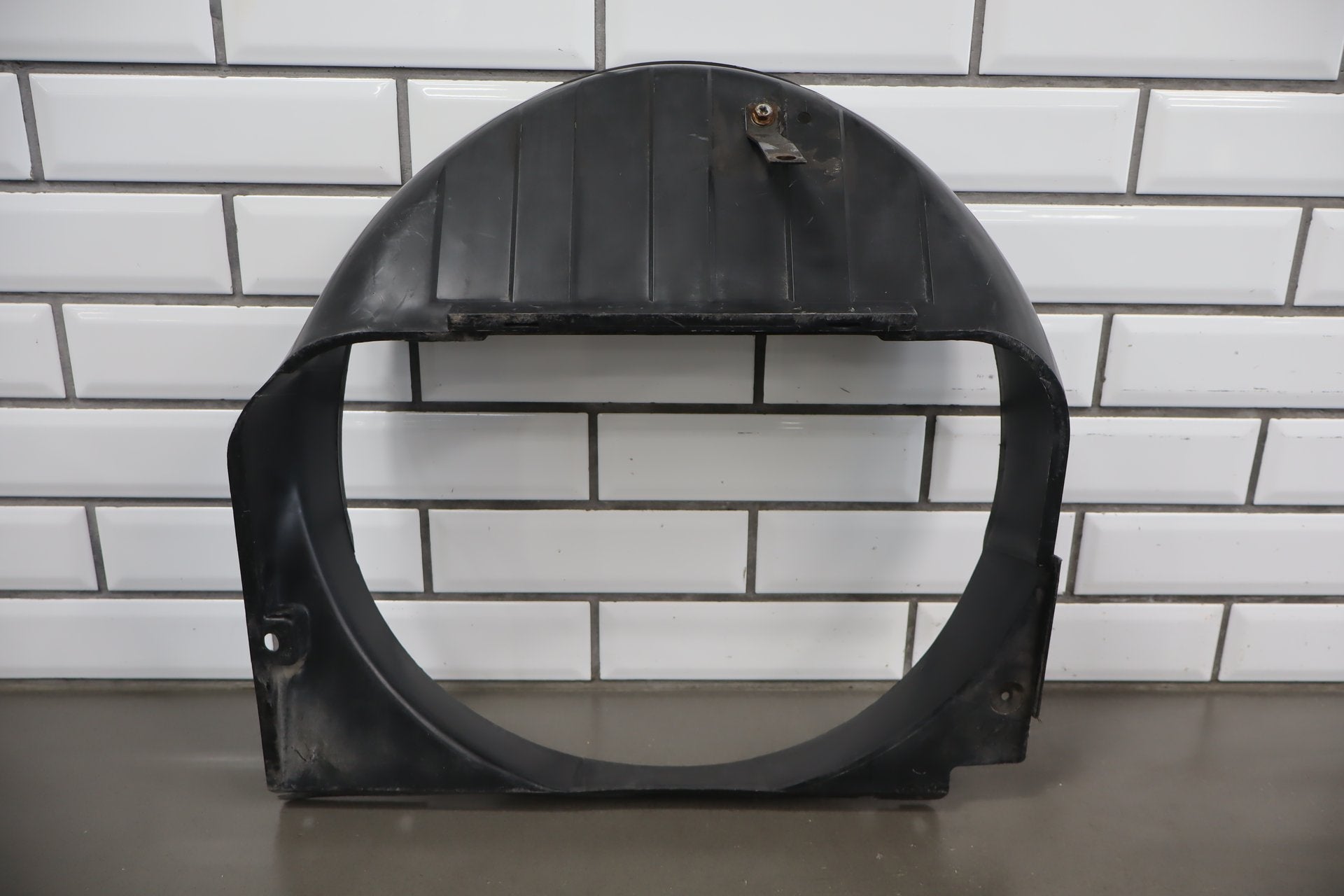 1986 Nissan 300ZX 3.0L VG30E Fan Shroud