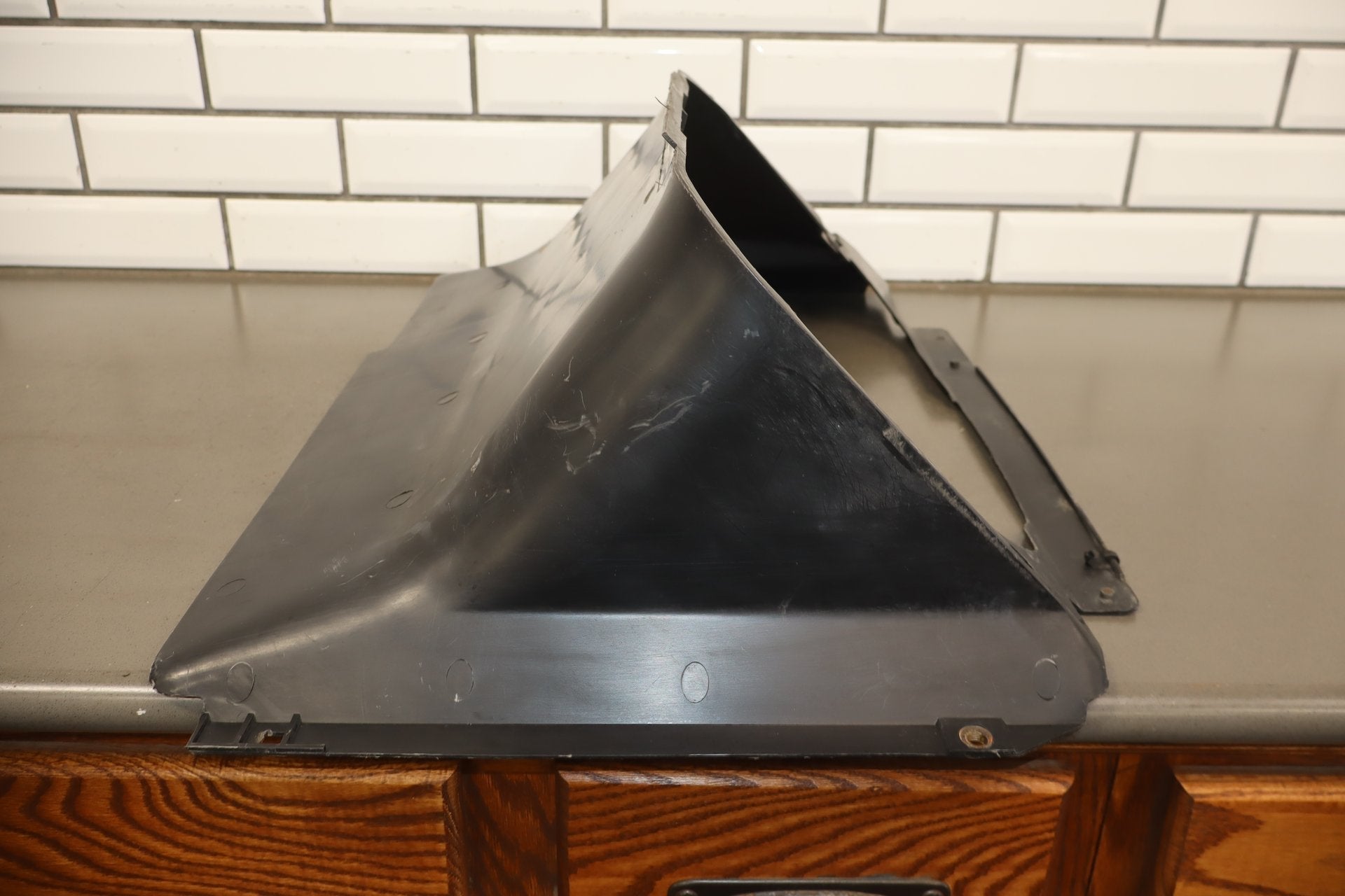 1986 Nissan 300ZX 3.0L VG30E Fan Shroud