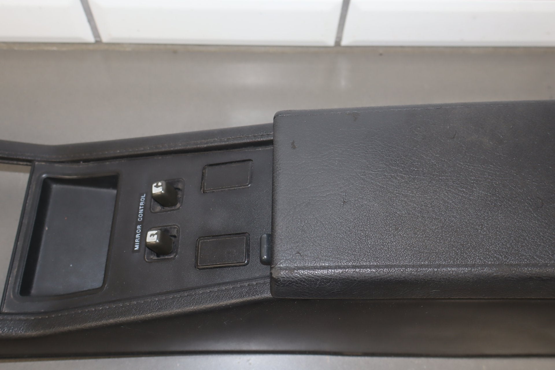 1986 Nissan 300ZX Centre Console Black T