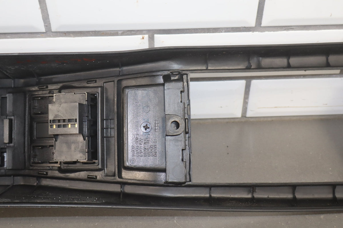 1986 Nissan 300ZX Centre Console Black T