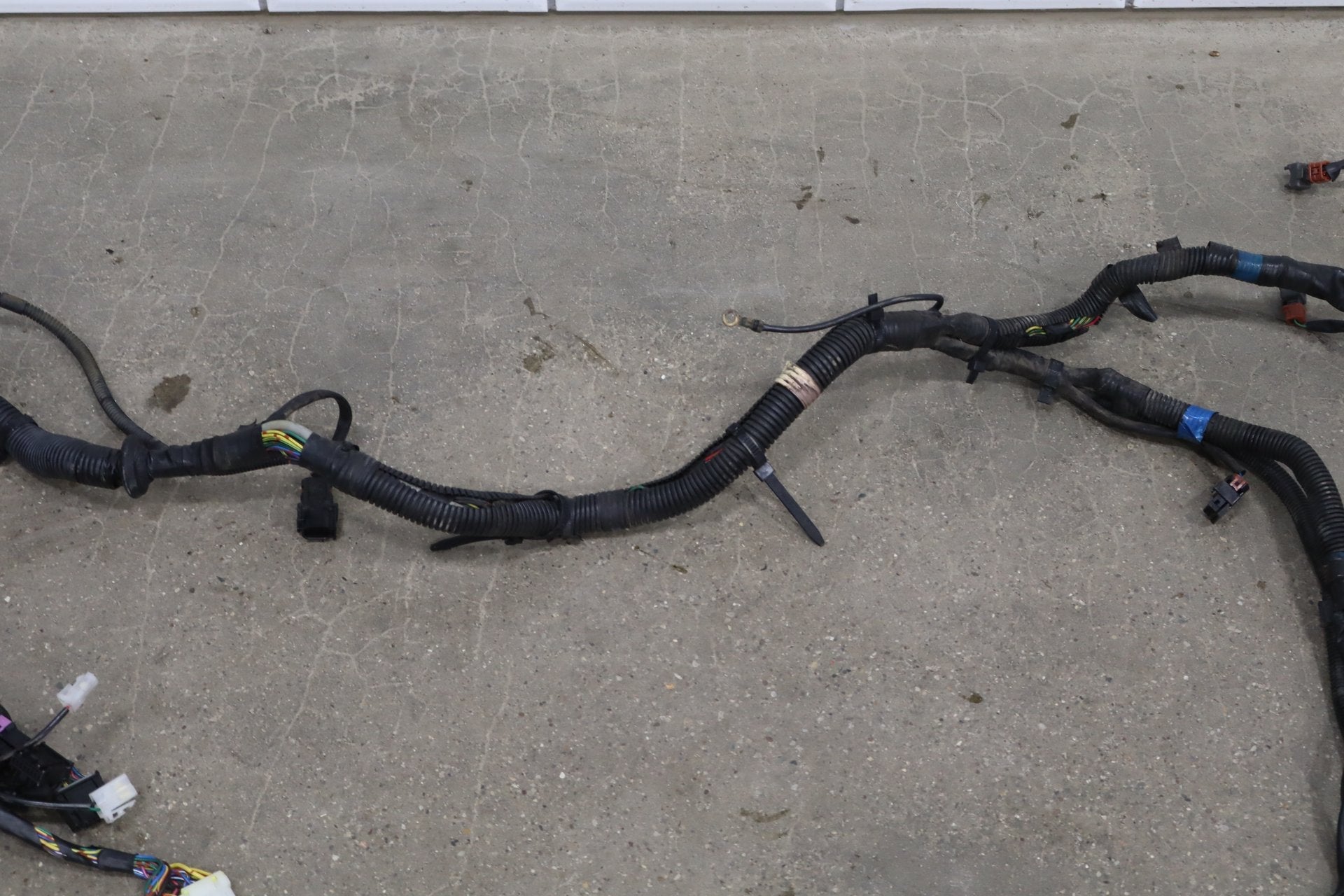 1986 Nissan 300ZX Engine Wiring Harness 3.0L Automatic OEM