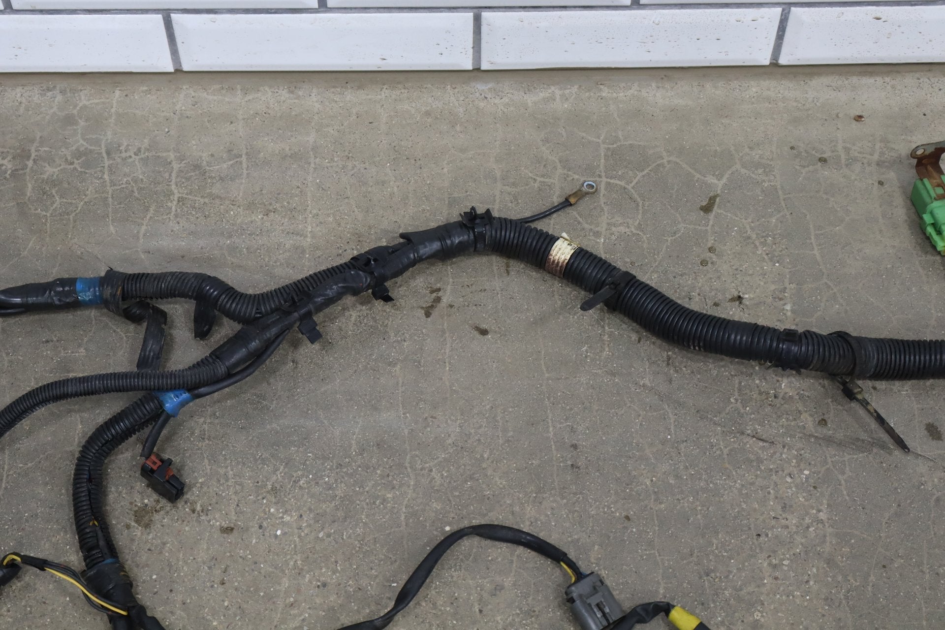 1986 Nissan 300ZX Engine Wiring Harness 3.0L Automatic OEM