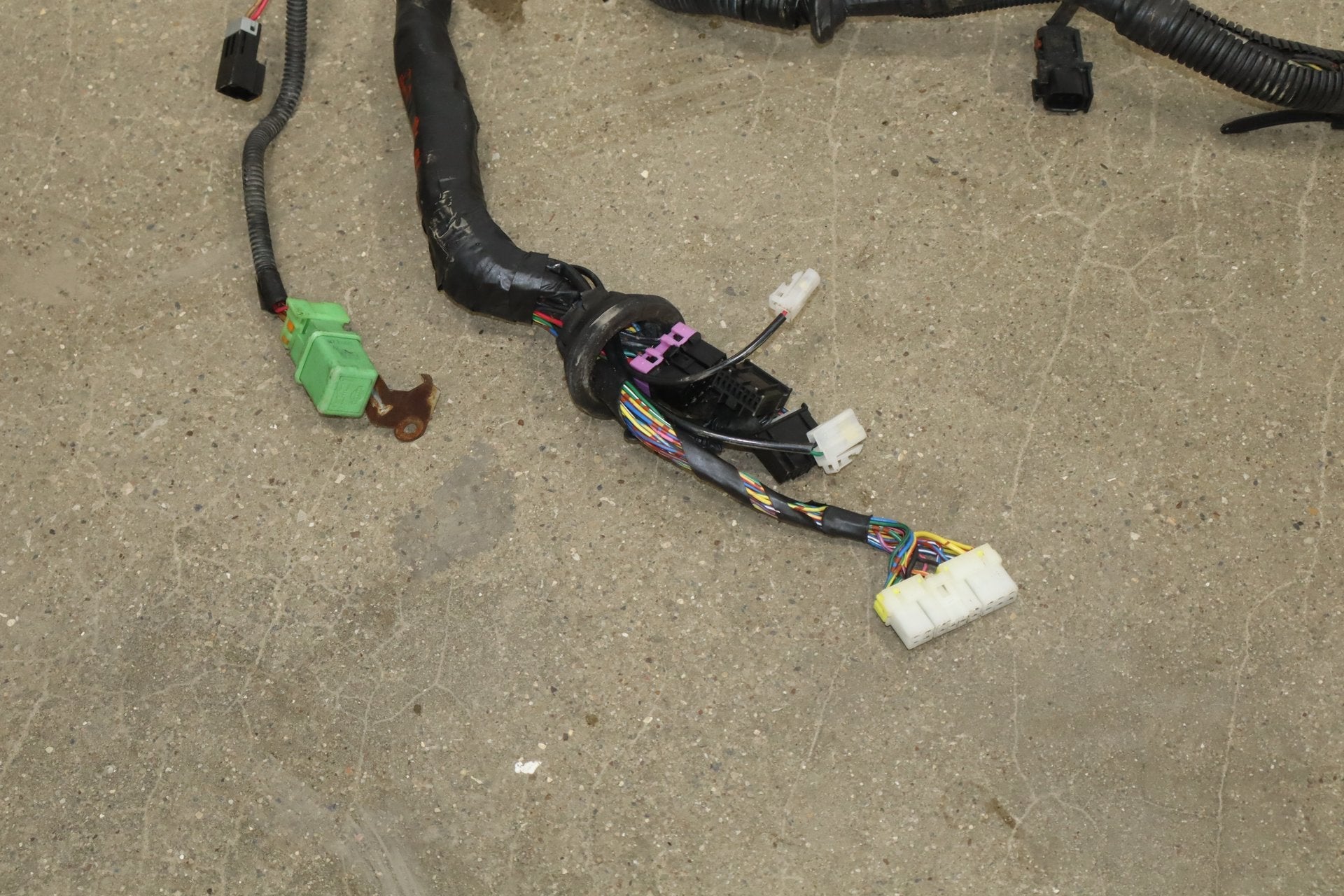 1986 Nissan 300ZX Engine Wiring Harness 3.0L Automatic OEM