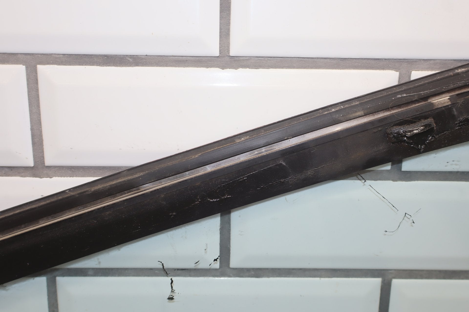 1986 Nissan 300ZX Left Quarter Window OEM | Chrome Dented
