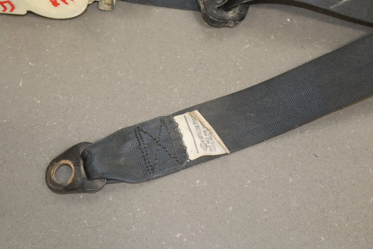 1986 Nissan 300ZX Passenger Right Front Seat Belt Black T