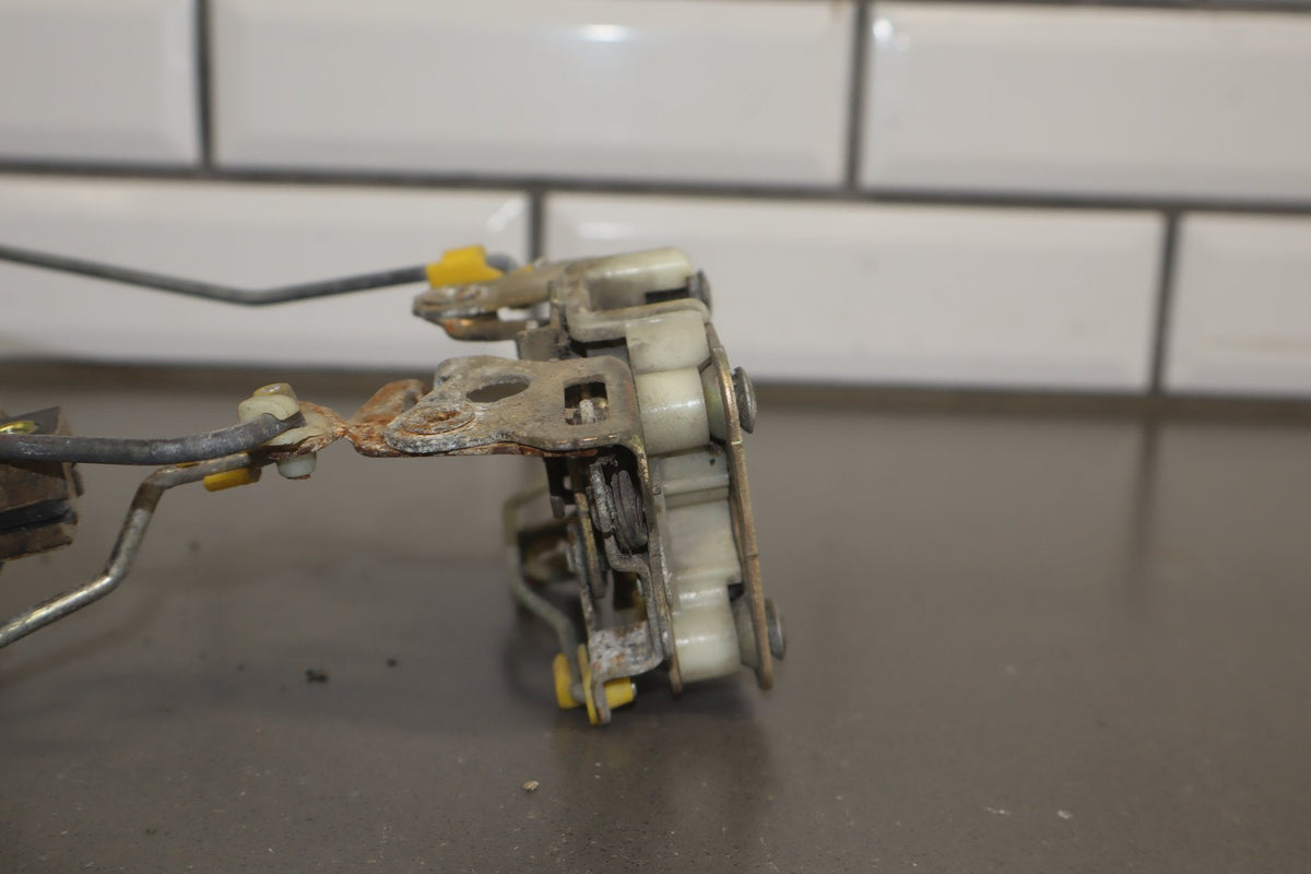 1986 Nissan 300ZX Right Front Door Latch