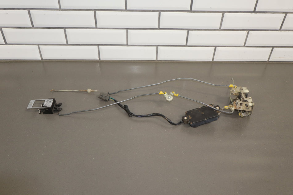 1986 Nissan 300ZX Right Front Door Latch