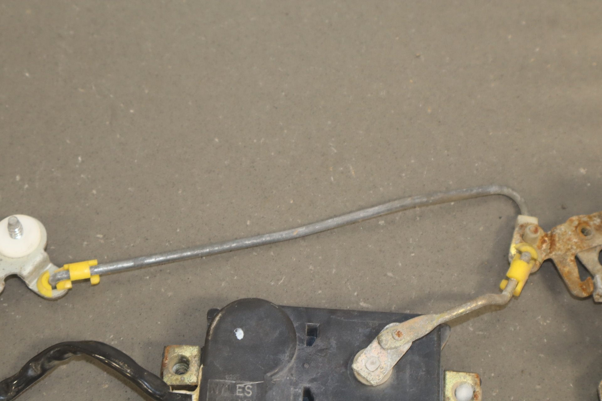 1986 Nissan 300ZX Right Front Door Latch