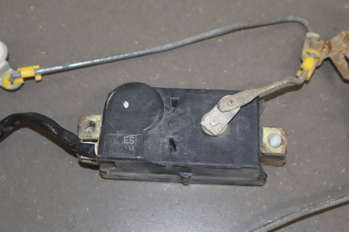 1986 Nissan 300ZX Right Front Door Latch