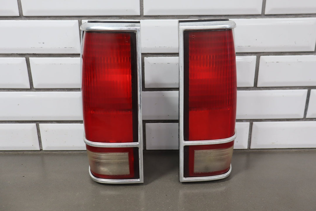 1987 - 1992 Chevrolet S10 Taillight Set OEM Pair Left/Right