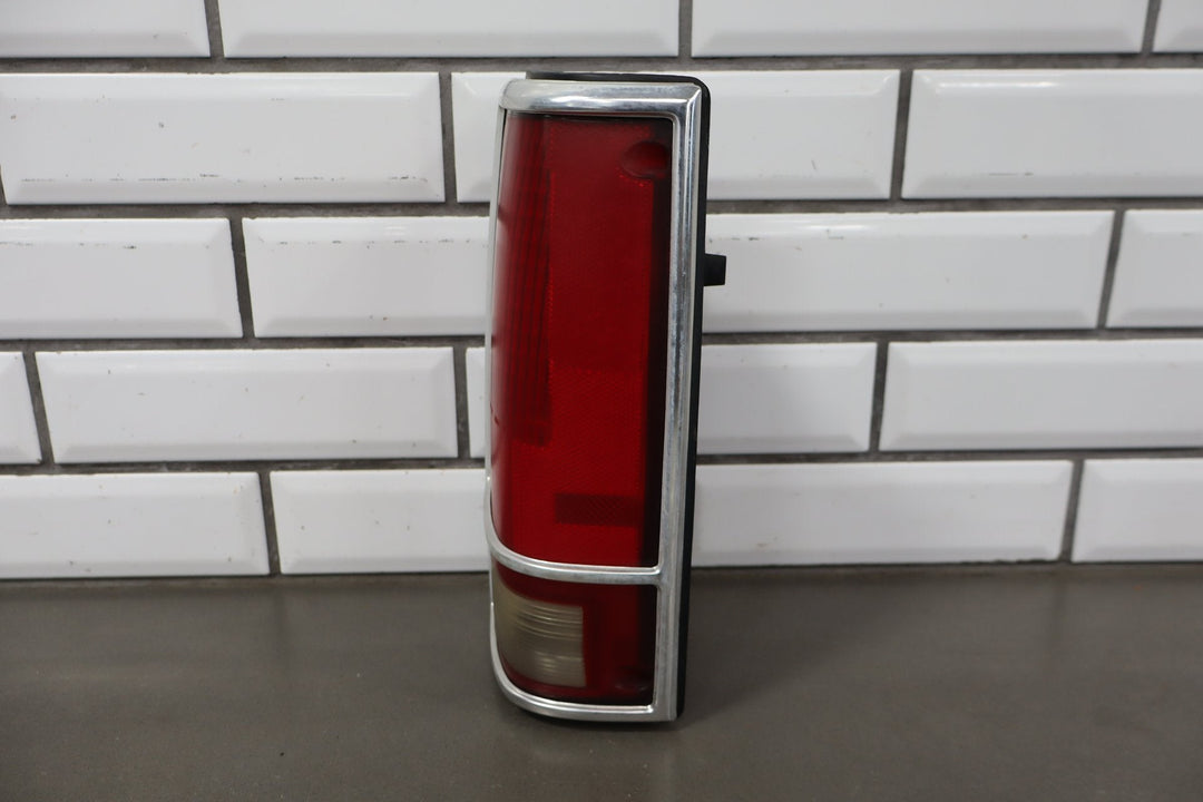 1987 - 1992 Chevrolet S10 Taillight Set OEM Pair Left/Right