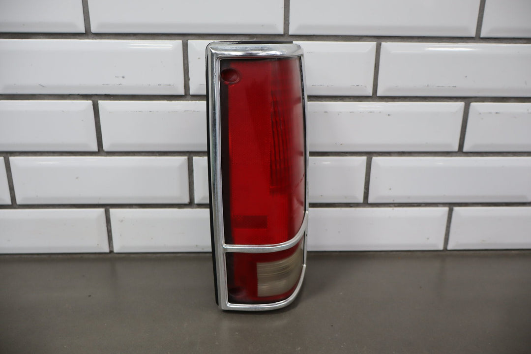 1987 - 1992 Chevrolet S10 Taillight Set OEM Pair Left/Right
