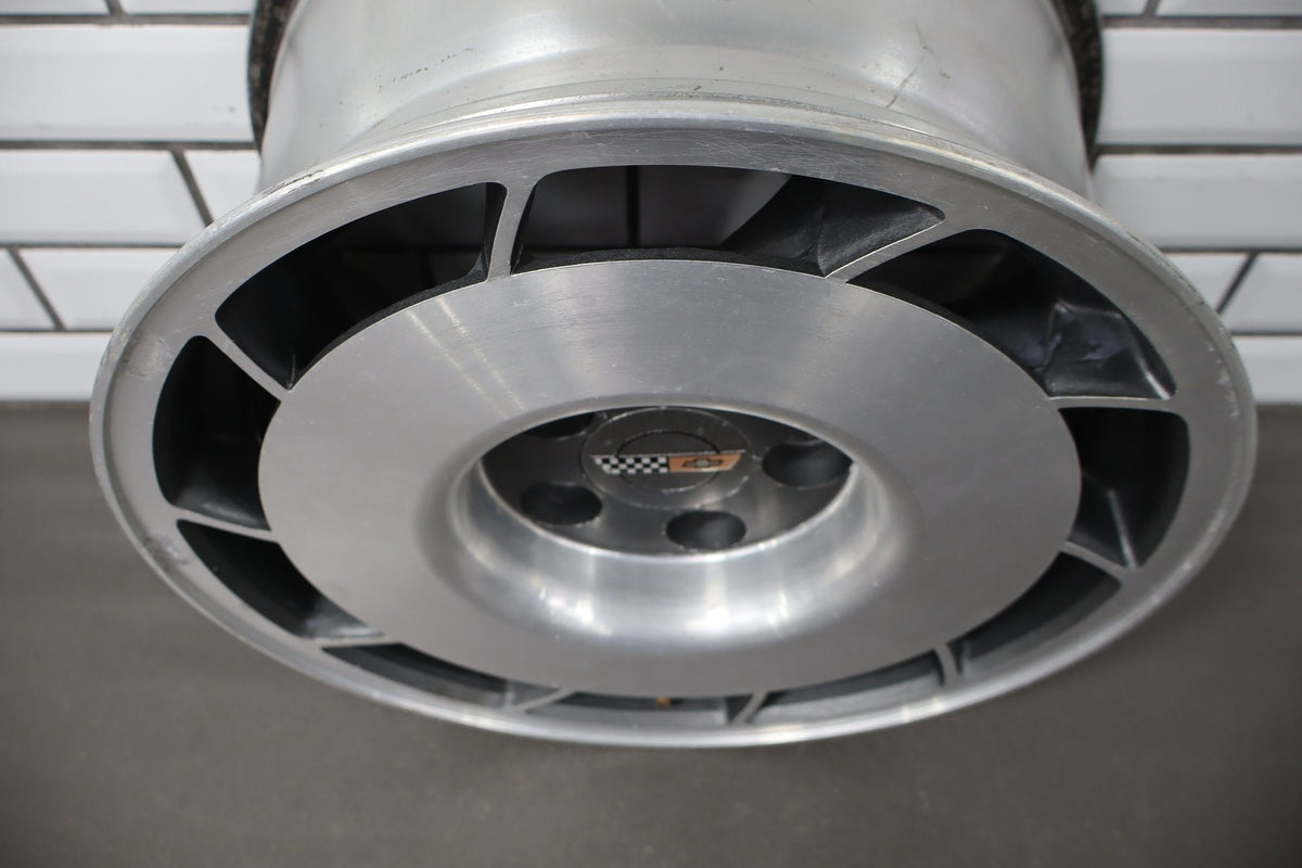 1987 Chevrolet Corvette Alloy Wheel Right 16x8.5