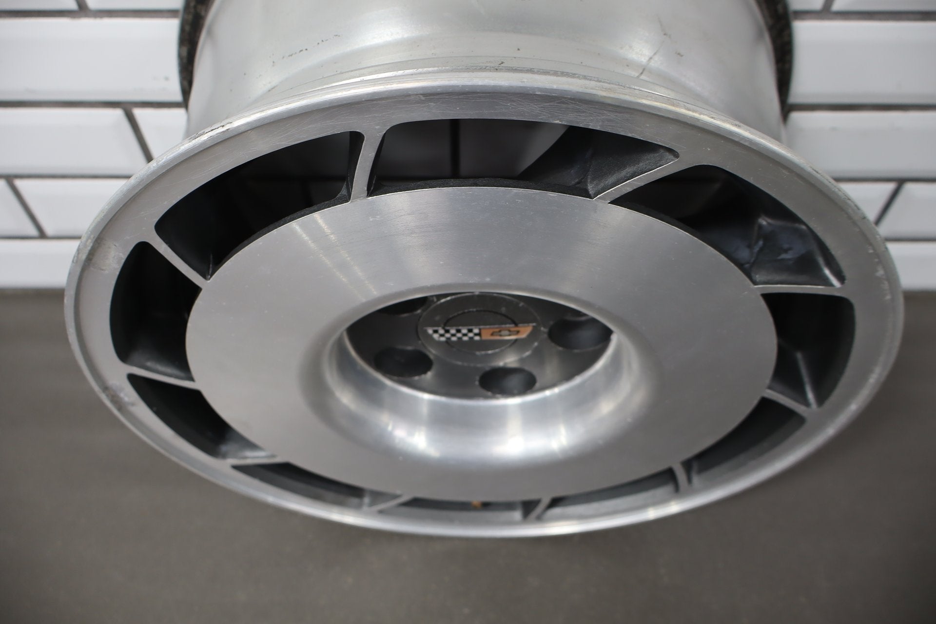 1987 Chevrolet Corvette Alloy Wheel Right 16x8.5