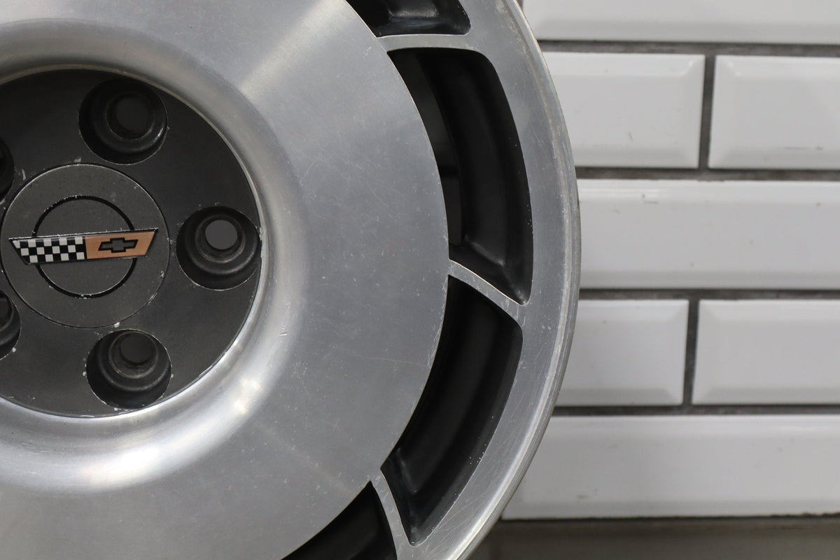 1987 Chevrolet Corvette Alloy Wheel Right 16x8.5