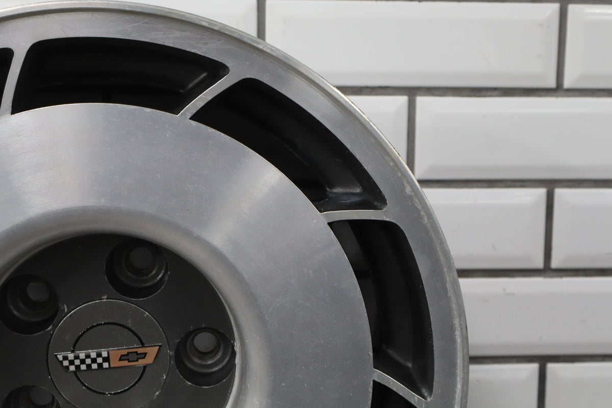 1987 Chevrolet Corvette Alloy Wheel Right 16x8.5