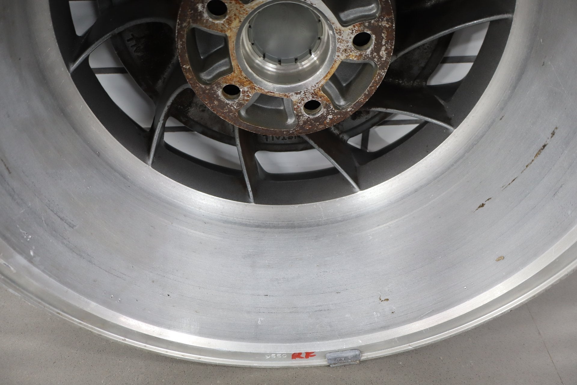 1987 Chevrolet Corvette Alloy Wheel Right 16x8.5
