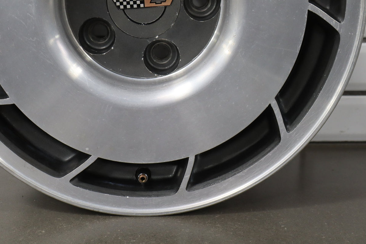 1987 Chevrolet Corvette Alloy Wheel Right 16x8.5