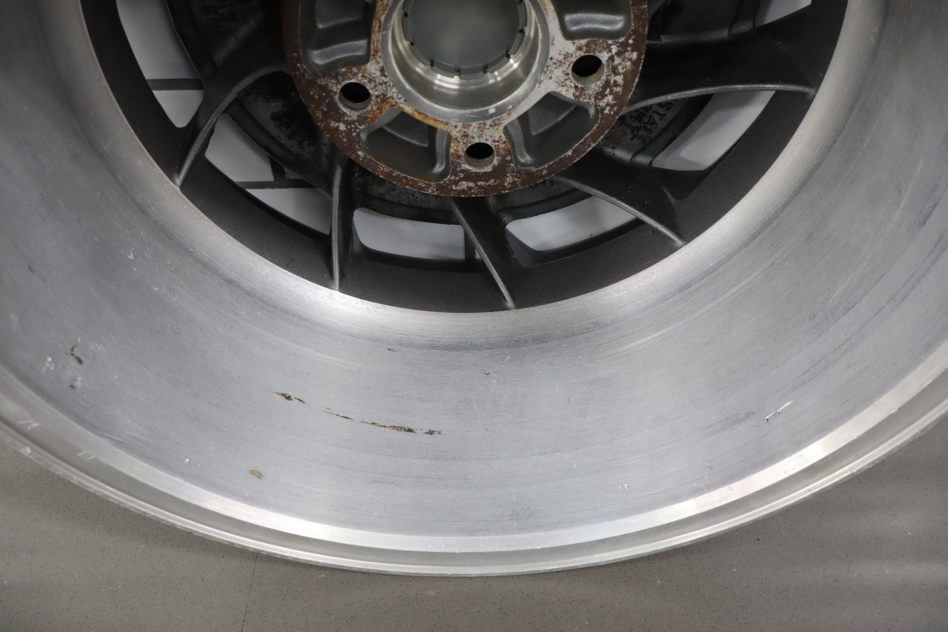 1987 Chevrolet Corvette Alloy Wheel Right 16x8.5
