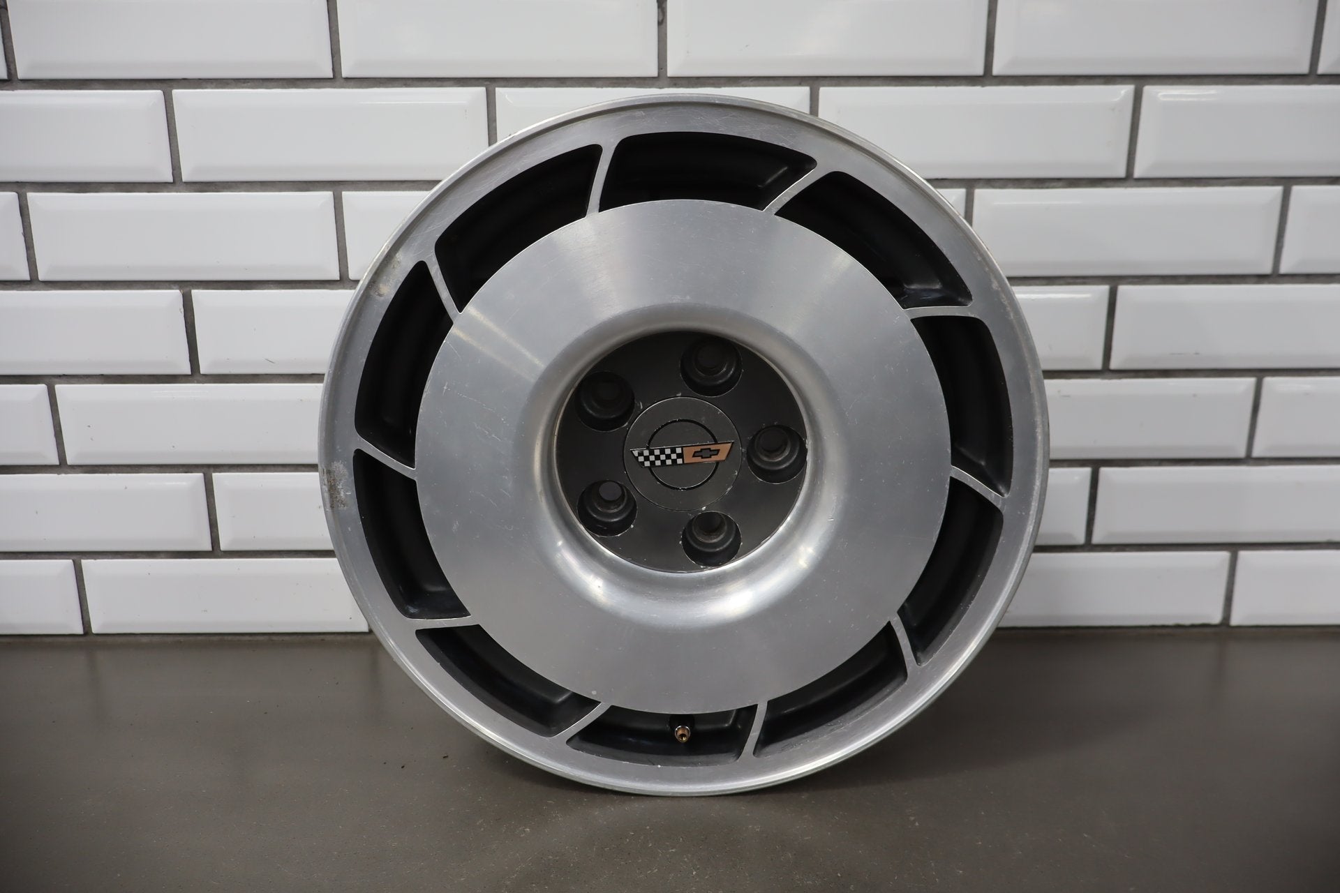 1987 Chevrolet Corvette Alloy Wheel Right 16x8.5
