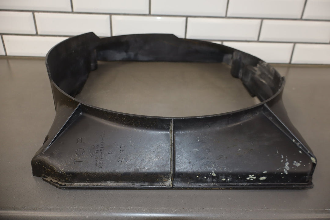 1987 Lincoln Continental 4.9 Fan Shroud