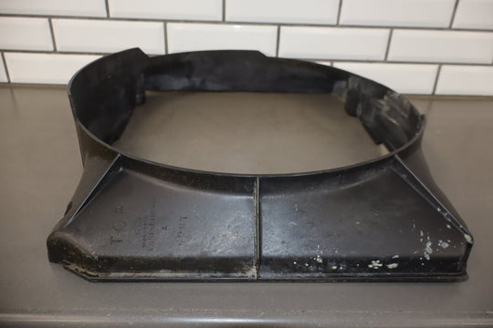 1987 Lincoln Continental 4.9 Fan Shroud