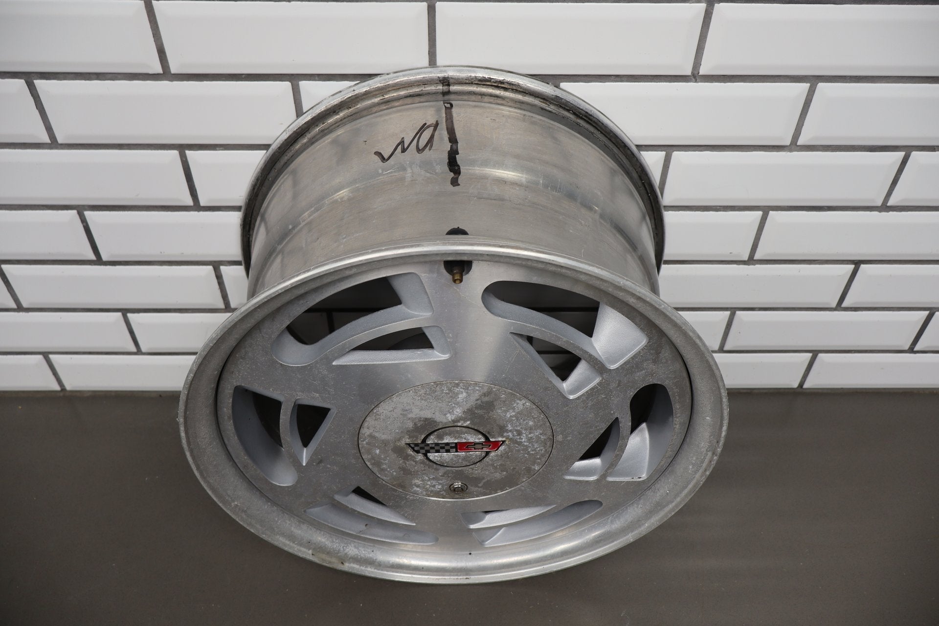 1988-1989 Chevrolet Corvette C4 Right 17x9.5 OEM Wheel