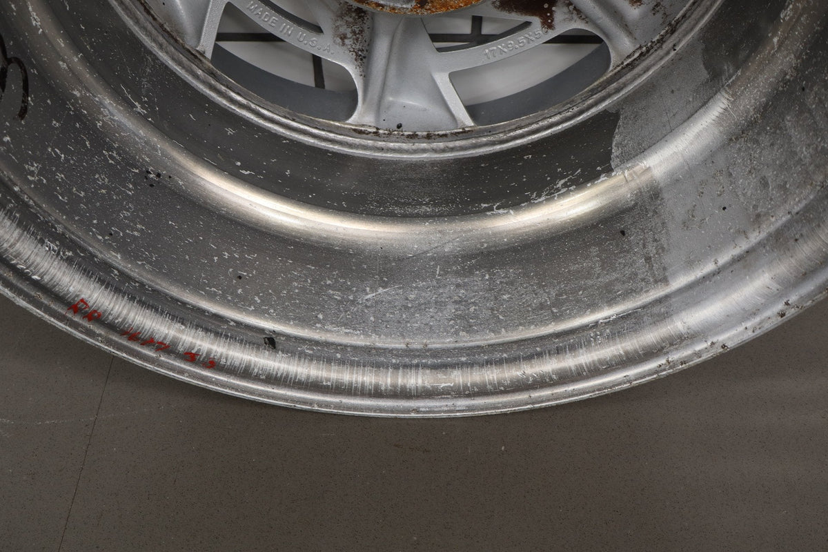 1988-1989 Chevrolet Corvette C4 Right 17x9.5 OEM Wheel