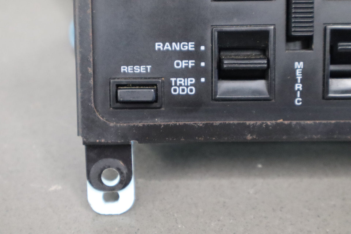 1988-1990 Chevrolet Corvette C4 - Dash Information Screen