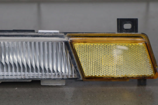 1988 - 1990 Chevrolet Corvette Right Front Bumper Cornering Lamp 16508514 OEM