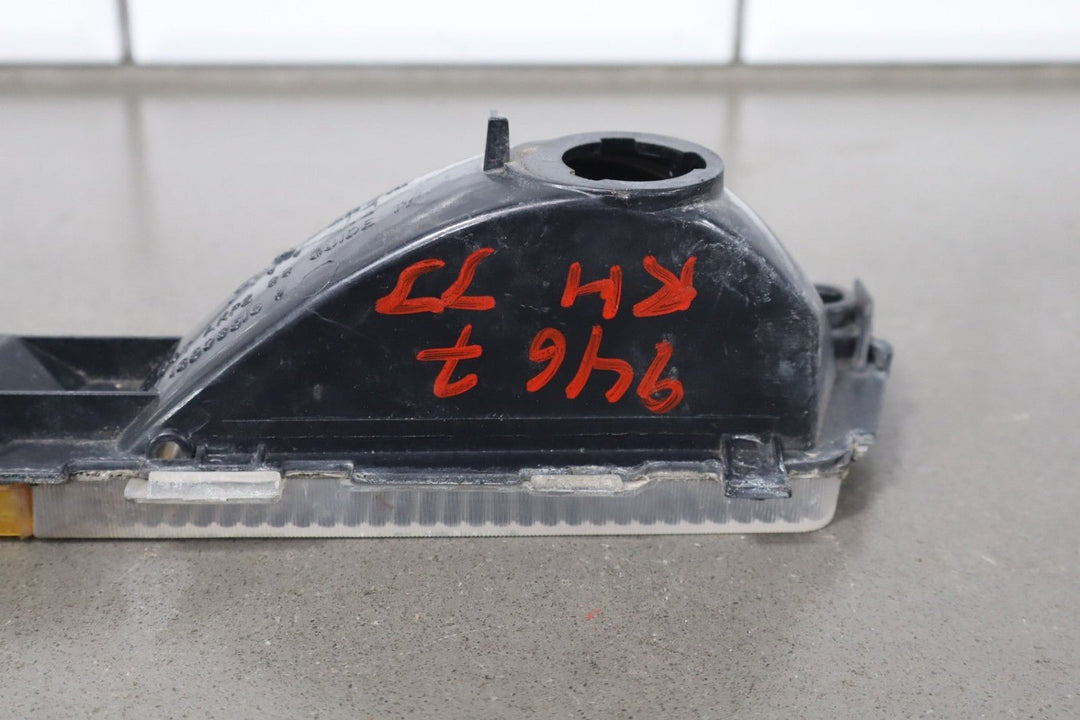 1988 - 1990 Chevrolet Corvette Right Front Bumper Cornering Lamp 16508514 OEM