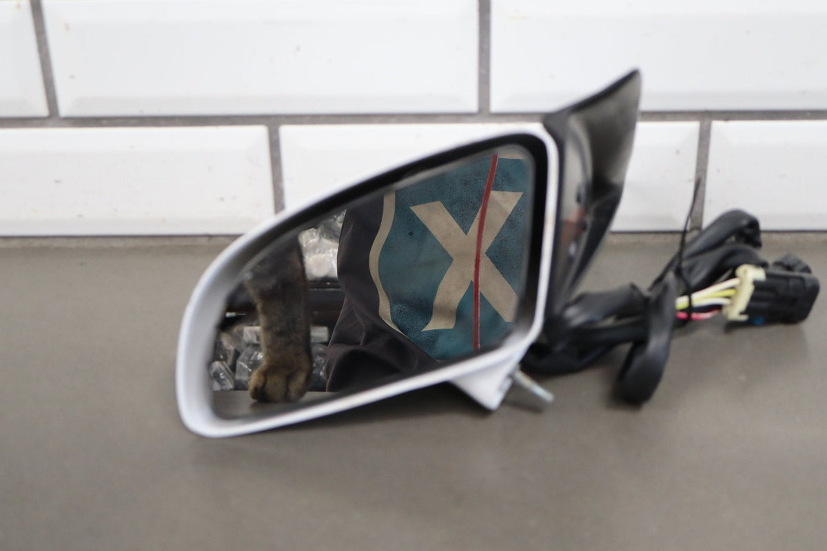 1988-1996 Chevrolet Corvette Left Door Mirror Artic White 10 10273679
