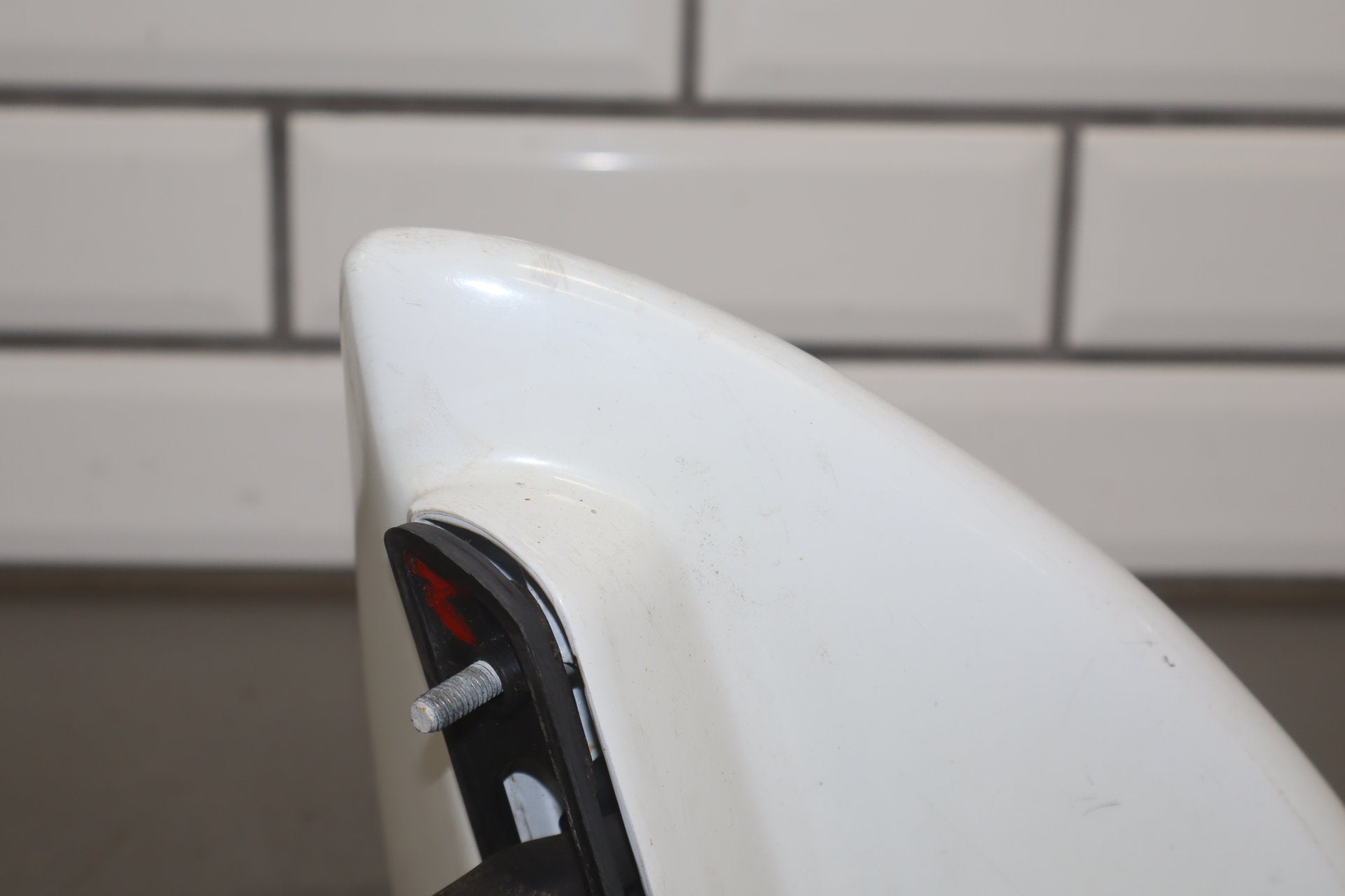 1988-1996 Chevrolet Corvette Left Door Mirror Artic White 10 10273679