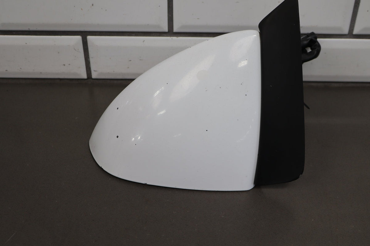 1988-1996 Chevrolet Corvette Left Door Mirror Artic White 10 10273679