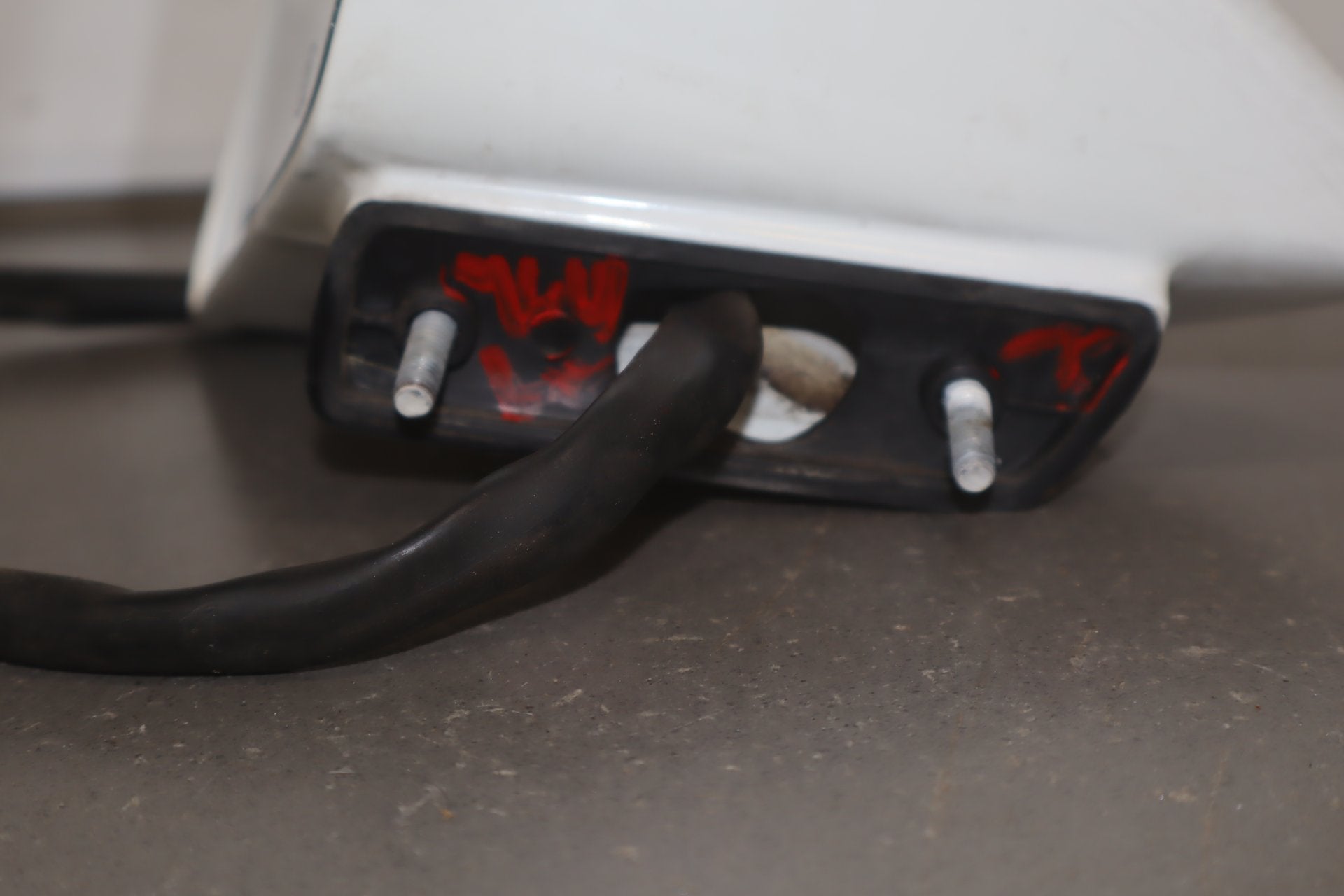 1988-1996 Chevrolet Corvette Left Door Mirror Artic White 10 10273679
