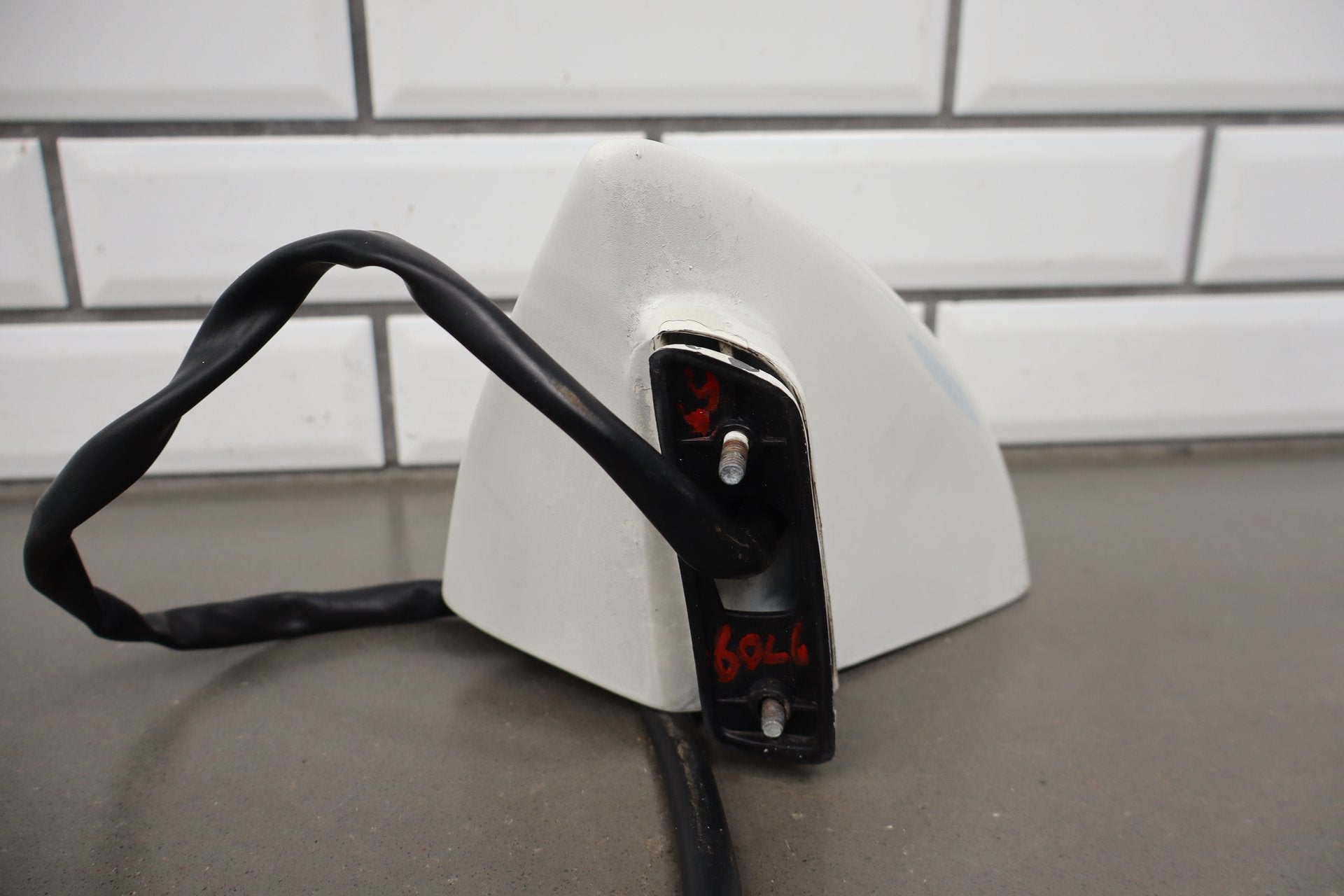 1988-1996 Chevrolet Corvette Left Door Mirror Artic White 10273679