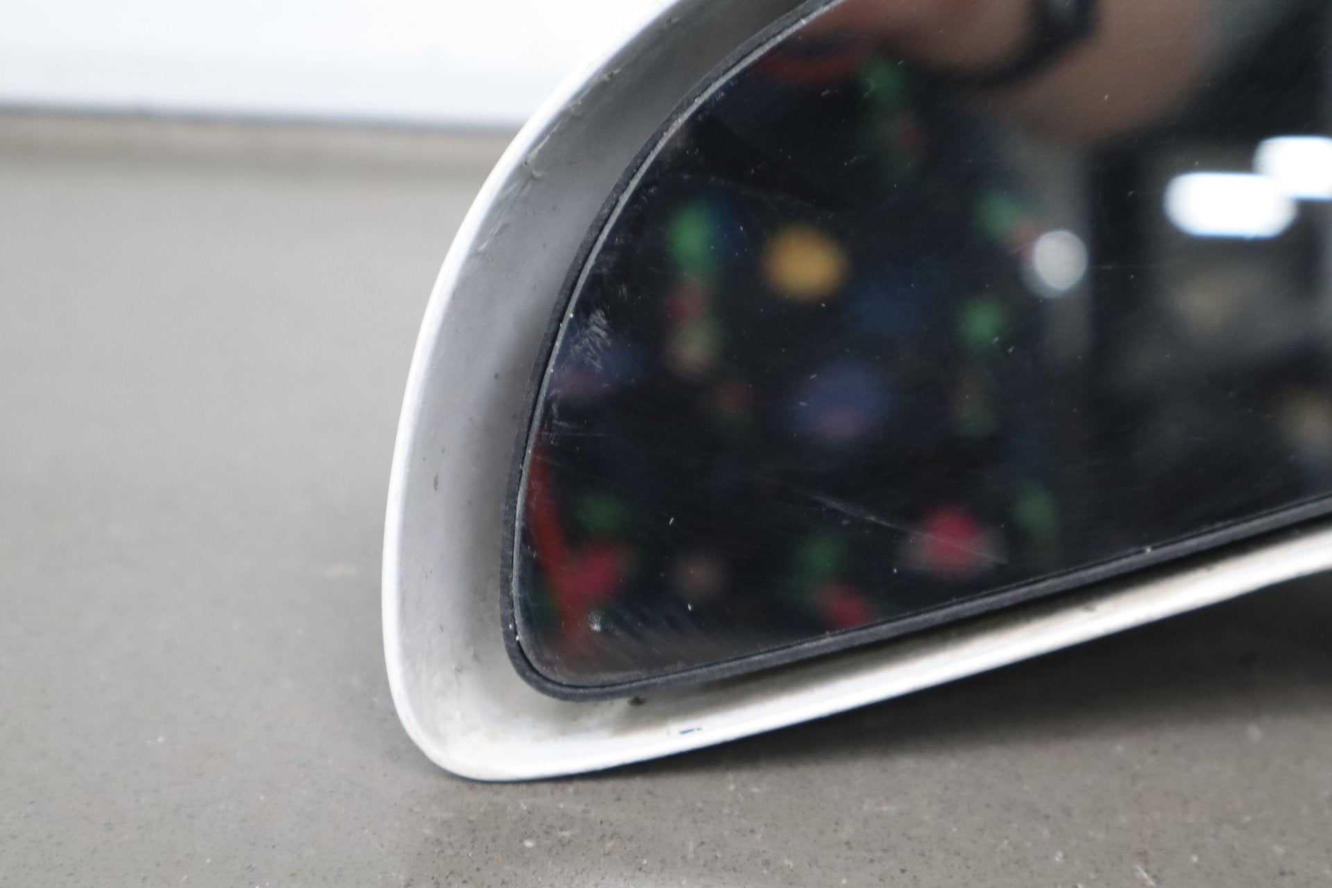 1988-1996 Chevrolet Corvette Left Door Mirror Artic White 10273679