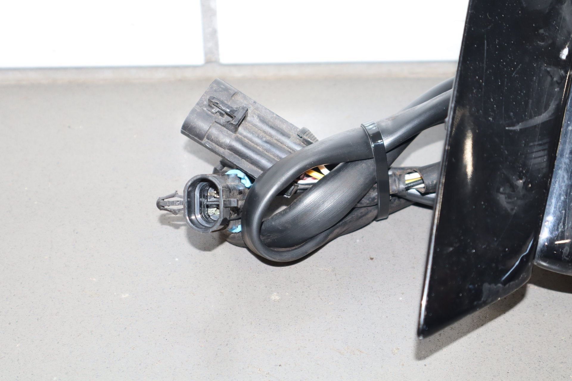 1988-1996 Chevrolet Corvette Left Door Mirror Black 41 10273679