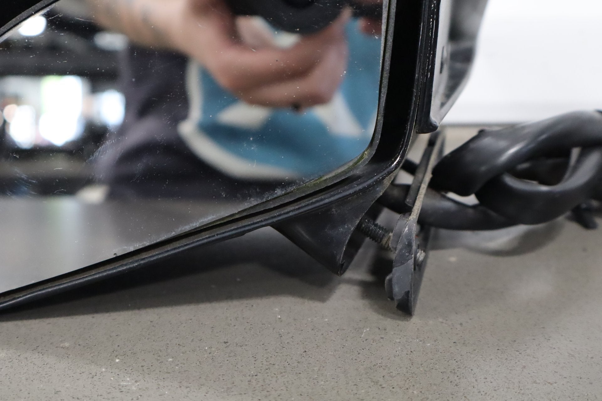 1988-1996 Chevrolet Corvette Left Door Mirror Black 41 10273679