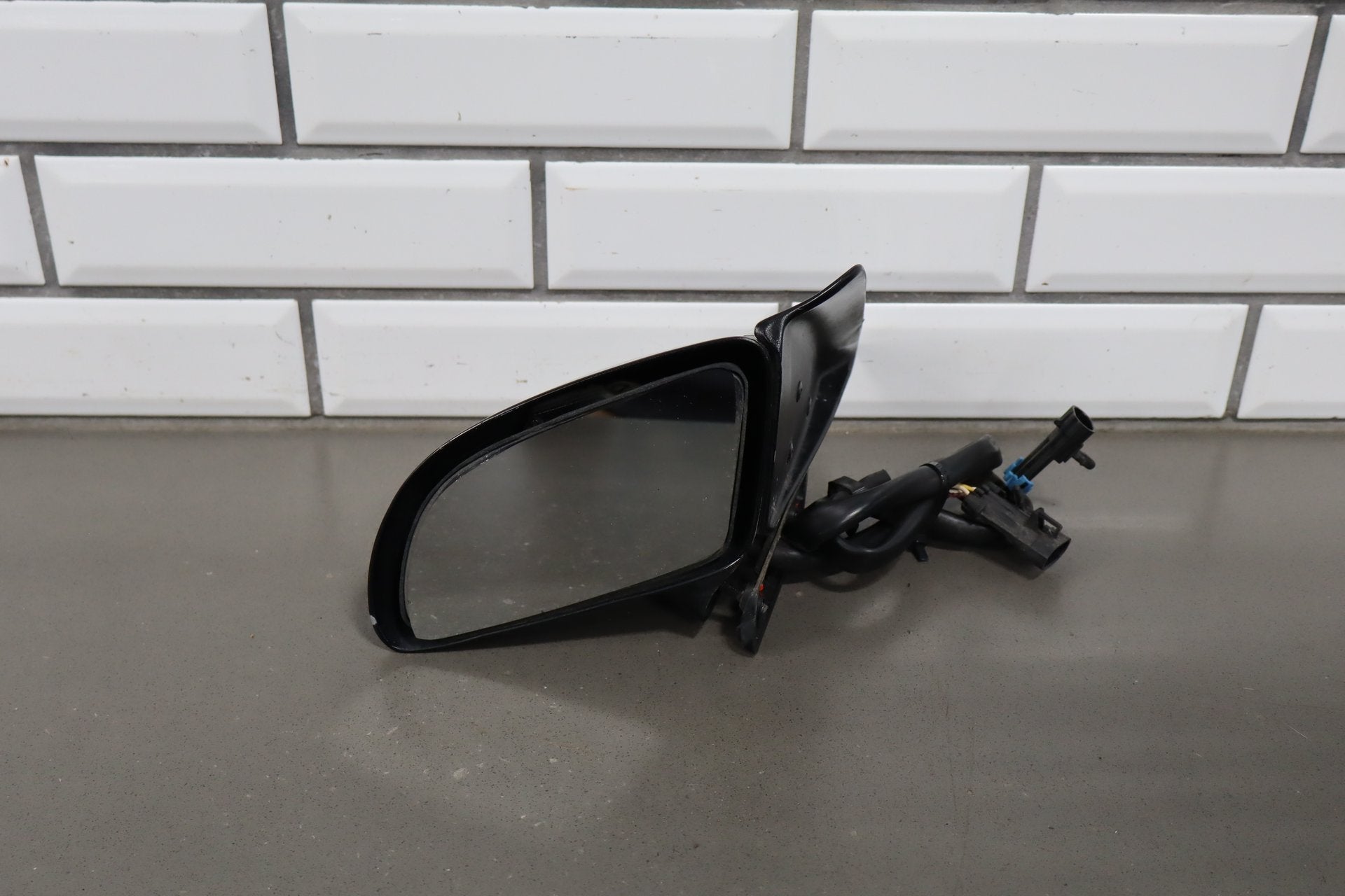 1988-1996 Chevrolet Corvette Left Door Mirror Black 41 10273679