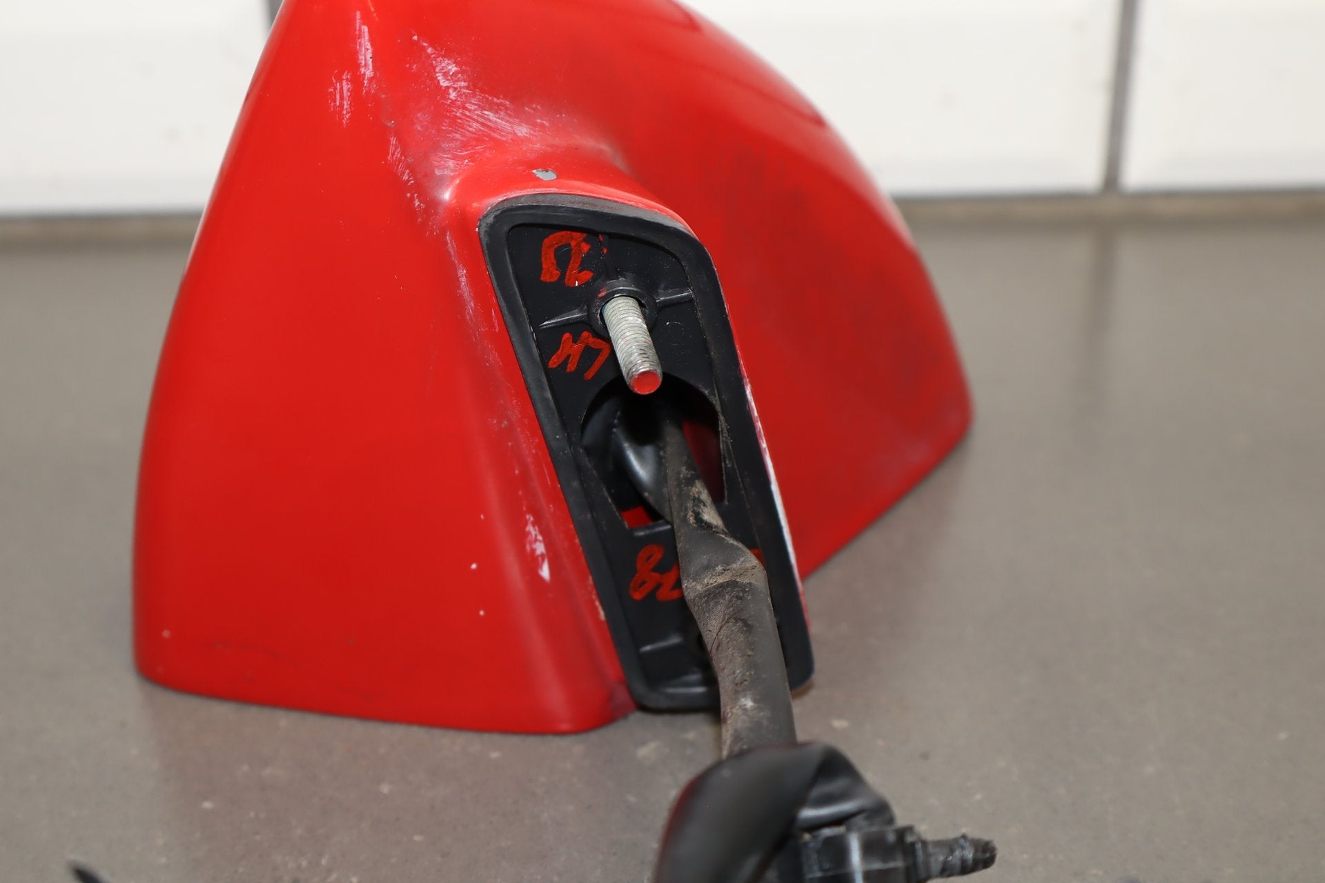 1988-1996 Chevrolet Corvette Left Door Mirror Bright Red 81 10273679